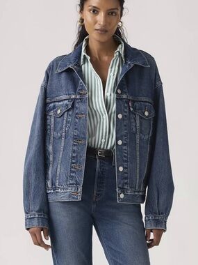 Levi’s Oversized Denim Jacket L Vintage Wash Relaxed Fit Classic Trucker Style